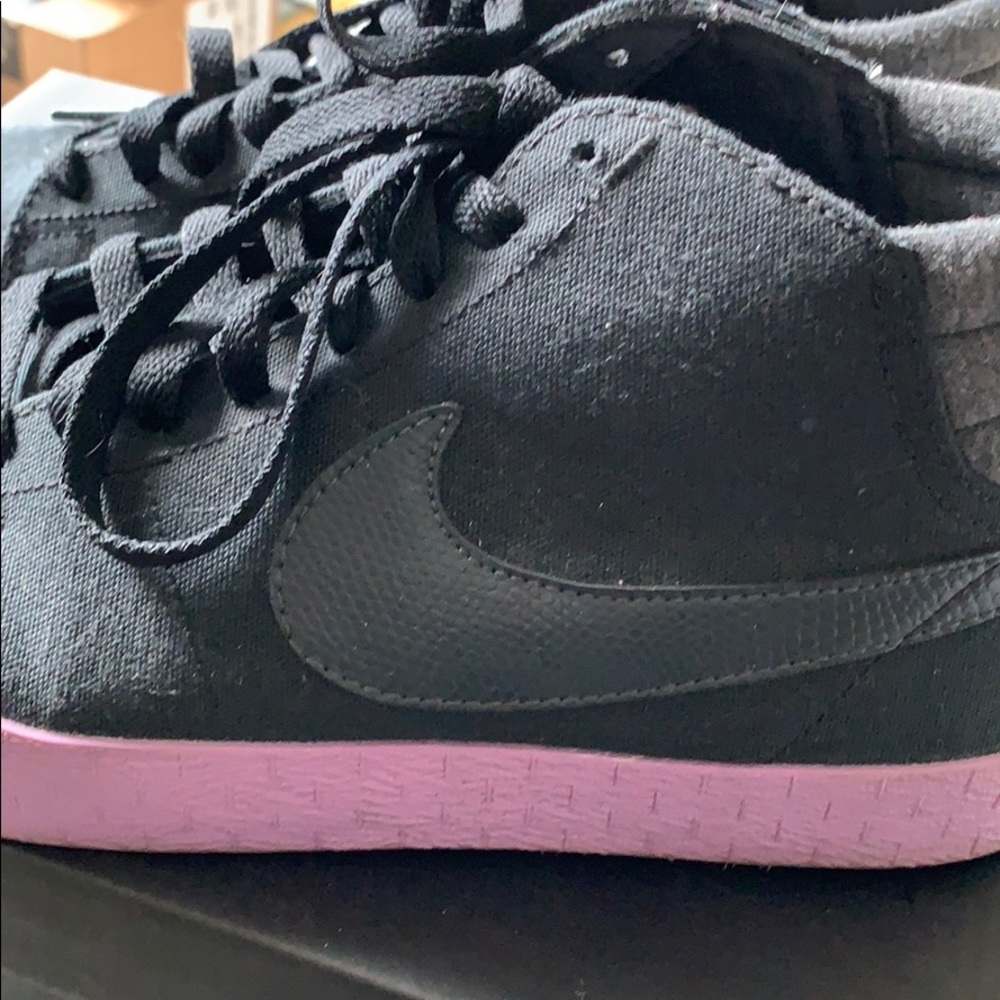 Shoes - Picture 5 of 5